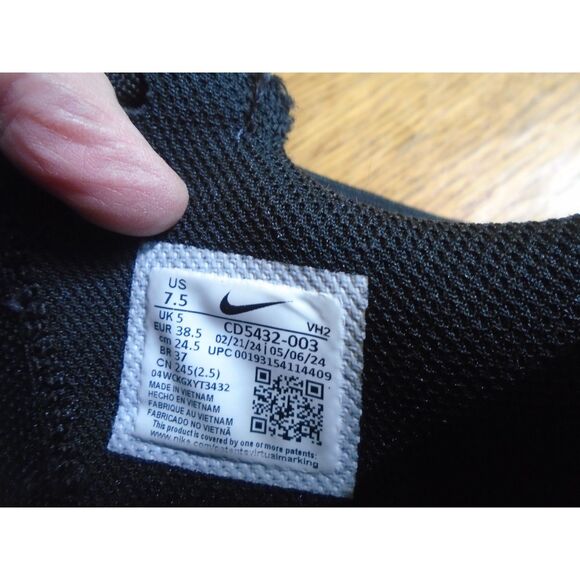 Nike Air Max Excee Mens Black and White Sneakers Size 7.5 Model CD5432-003 - Picture 7 of 9